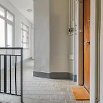 Entre Gare Et Centre-ville: Lit Double, Wifi Apartment *