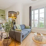 Entre Gare Et Centre-ville: Lit Double, Wifi Apartment *